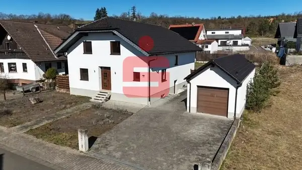 Komfort und Stil vereint - Freistehendes Einfamilienhaus in begehrter Lage