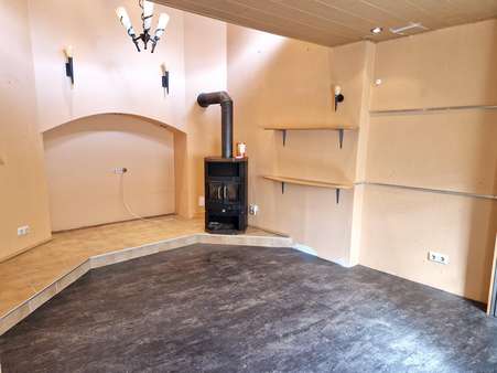 Einfamilienhaus in 67269 Grünstadt mit 251m² kaufen