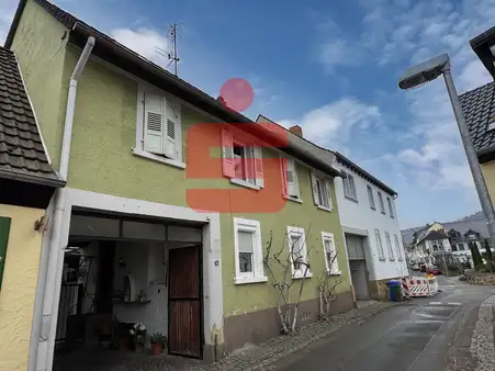 Zweifamilienhaus in ruhiger Lage
