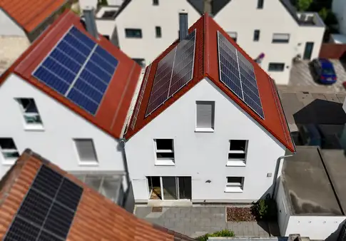 Moderne Doppelhaushälfte in Haßloch – energieeffizient, familienfreundlich und mit Stil