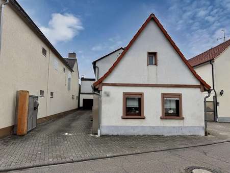 Zweifamilienhaus in 67454 Haßloch mit 167m² kaufen