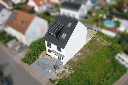 null - Reihenmittelhaus in 67354 Römerberg mit 190m² kaufen