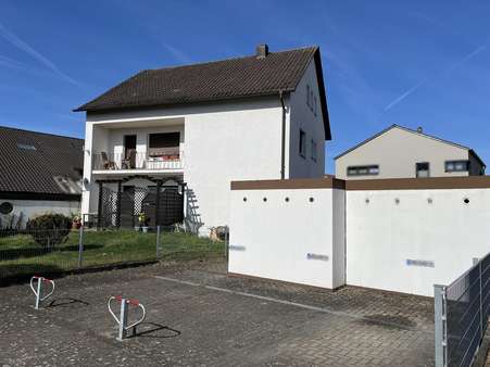 Stellplätze - Mehrfamilienhaus in 76751 Jockgrim mit 183m² kaufen