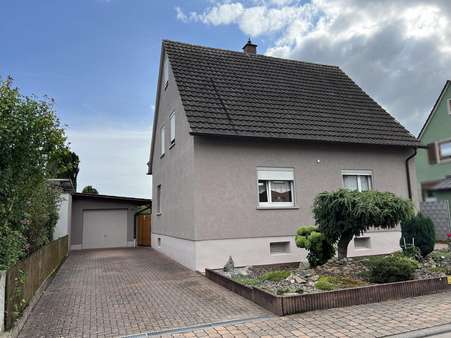 Haus mit 2. Garage - Zweifamilienhaus in 76863 Herxheim mit 200m² kaufen