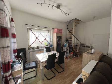 Wohnbereich - Mehrfamilienhaus in 76761 Rülzheim mit 217m² kaufen