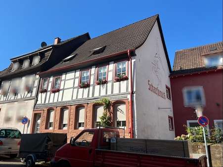 Straßenansicht - Reihenmittelhaus in 76855 Annweiler mit 145m² kaufen