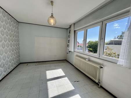 Zimmer 2 - Bungalow in 76835 Gleisweiler mit 93m² kaufen