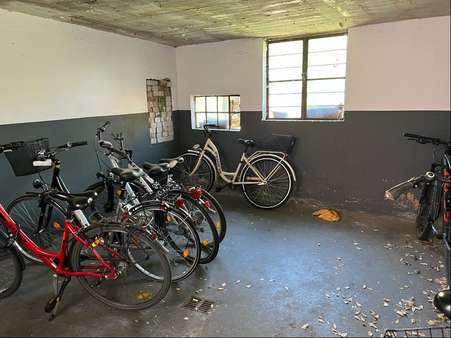 Fahrradgarage - Mehrfamilienhaus in 76829 Landau mit 430m² als Kapitalanlage kaufen