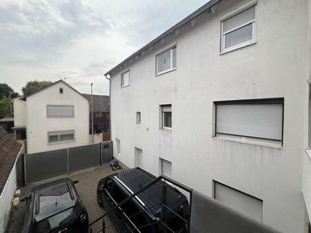 Hofansicht Hofansicht - Einfamilienhaus in 76756 Bellheim mit 284m² kaufen