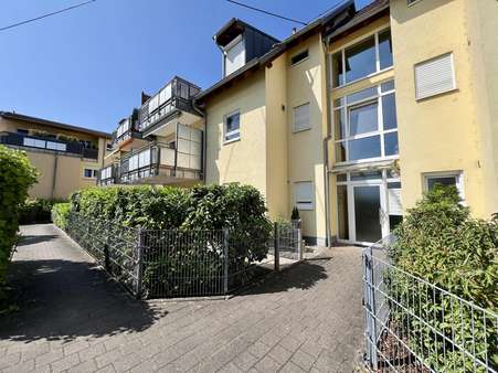 Zugang zum Haus - Dachgeschosswohnung in 76870 Kandel mit 70m² kaufen