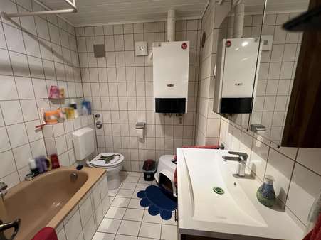 Bad - Dachgeschosswohnung in 76764 Rheinzabern mit 55m² kaufen