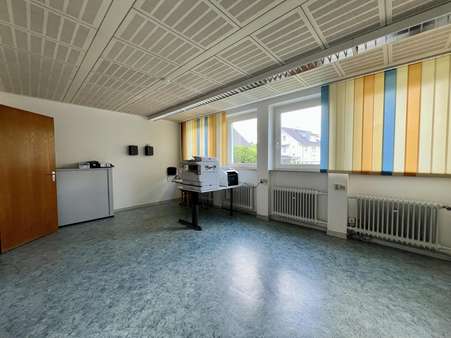 Büro - Arbeitszimmer Büro - Arbeitszimmer - Zweifamilienhaus in 76767 Hagenbach mit 198m² kaufen