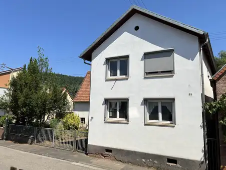 Ehemaliges landwirtschaftliches Anwesen mit viel Potential