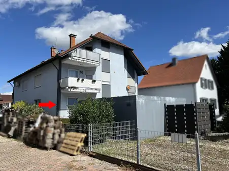 Moderne Erdgeschoßwohnung mit Garage!