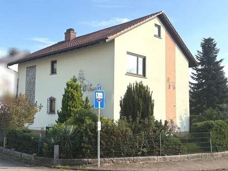 Seitenansicht - Einfamilienhaus in 76744 Wörth mit 135m² kaufen