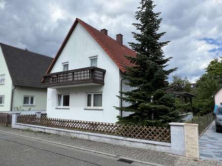 Straßenansicht Straßenansicht - Einfamilienhaus in 76726 Germersheim mit 107m² kaufen