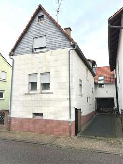 Straßenansicht - Einfamilienhaus in 76744 Wörth mit 118m² kaufen