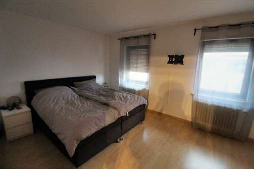 Schlafzimmer Schlafzimmer - Etagenwohnung in 76751 Jockgrim mit 68m² mieten