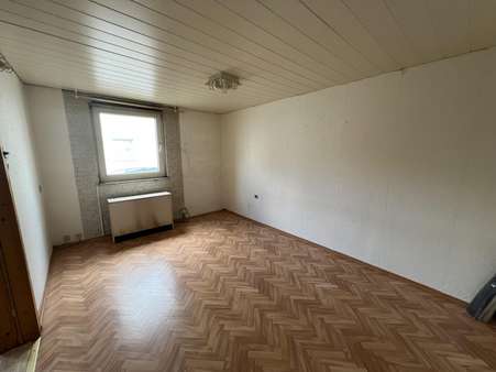 Wohnzimmer - Doppelhaushälfte in 76777 Neupotz mit 82m² kaufen