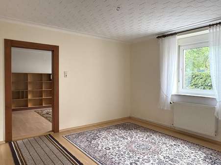EG: Wohn- und Esszimmer EG: Wohn- und Esszimmer - Einfamilienhaus in 76833 Böchingen mit 135m² kaufen