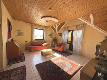 Wohnzimmer Wohnzimmer - Dachgeschosswohnung in 76756 Bellheim mit 76m² kaufen