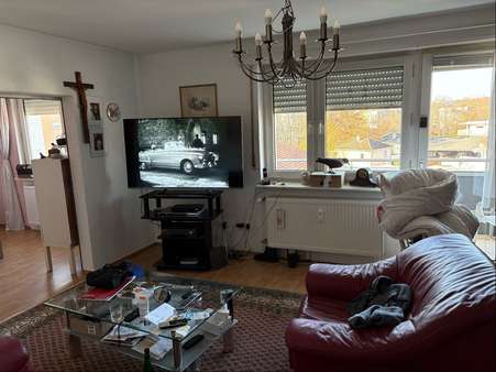 Wohnzimmer - Etagenwohnung in 76829 Landau mit 74m² kaufen