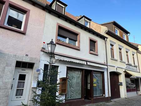 null - Mehrfamilienhaus in 76887 Bad Bergzabern mit 115m² kaufen