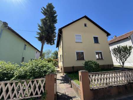 Straßenansicht - Einfamilienhaus in 76829 Landau mit 130m² kaufen