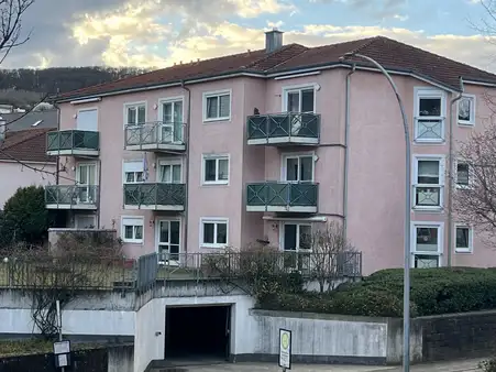 Gepflegte, helle Wohnung mit Südbalkon