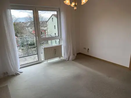 Gepflegte, helle Wohnung mit Südbalkon