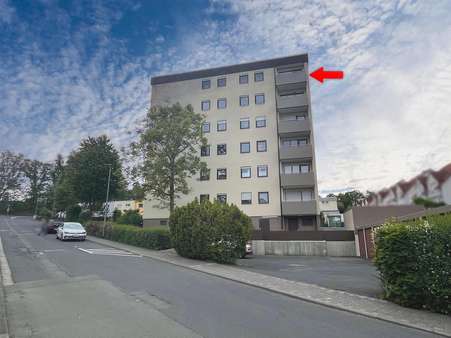 Hausansicht - Etagenwohnung in 65232 Taunusstein mit 86m² kaufen