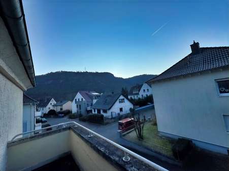 Blick seitlich Balkon - Einfamilienhaus in 55583 Bad Kreuznach mit 111m² kaufen