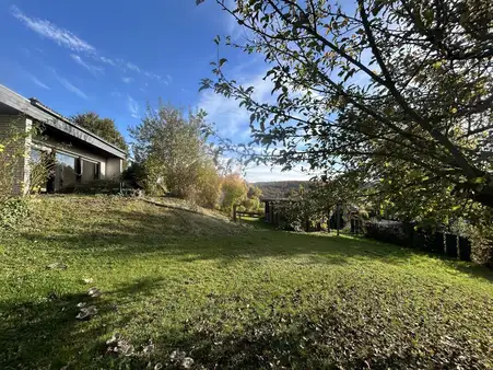 Bungalow mit atemberaubendem Ausblick in ruhiger Lage!