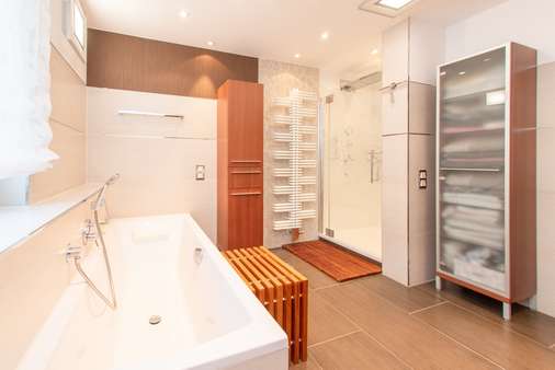 Badezimmer OG - Einfamilienhaus in 55270 Zornheim mit 205m² kaufen