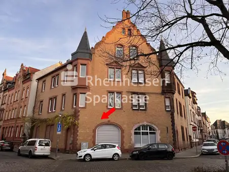 Große, sehr gepflegte Altbau-Erdgeschosswohnung Nähe Wasserturm
