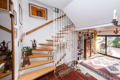 Treppenaufgang - Reihenmittelhaus in 55126 Mainz mit 122m² kaufen