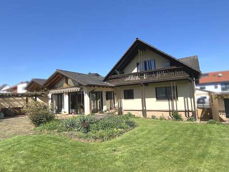 Rückansicht Rückansicht - Zweifamilienhaus in 67307 Göllheim mit 430m² kaufen