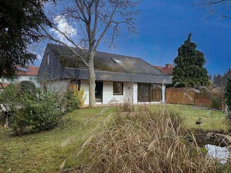 Gartenansicht - Zweifamilienhaus in 67551 Worms mit 230m² kaufen