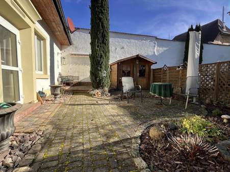 Hof / Vorgarten - Einfamilienhaus in 55597 Wöllstein mit 128m² kaufen