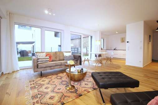 Wohn- Essbereich EG Wohn- Essbereich EG - Doppelhaushälfte in 55278 Hahnheim mit 157m² mieten