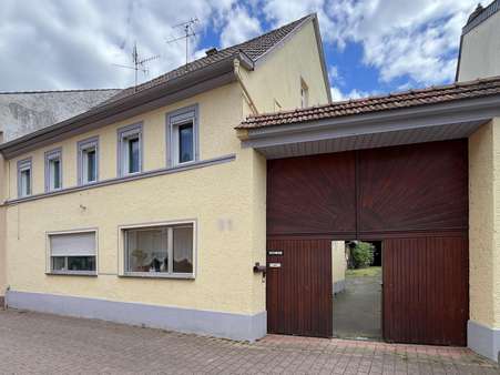 Strassenansicht Strassenansicht - Bauernhaus in 55597 Wöllstein mit 190m² kaufen