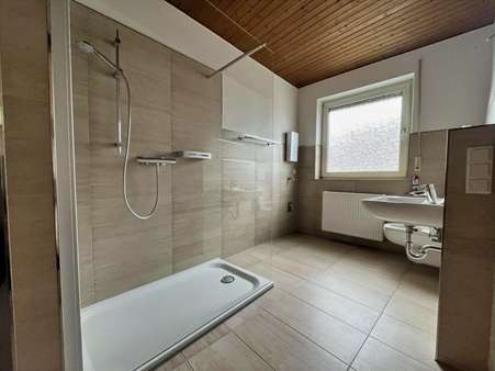 gr. Whg - Bad - Mehrfamilienhaus in 55597 Wöllstein mit 170m² kaufen