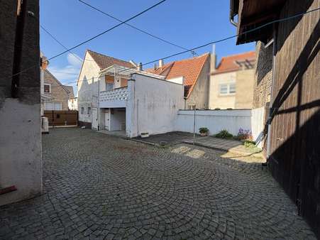 Hof - Einfamilienhaus in 67575 Eich mit 166m² kaufen