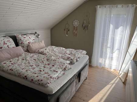 Schlafzimmer - Einfamilienhaus in 67575 Eich mit 134m² kaufen