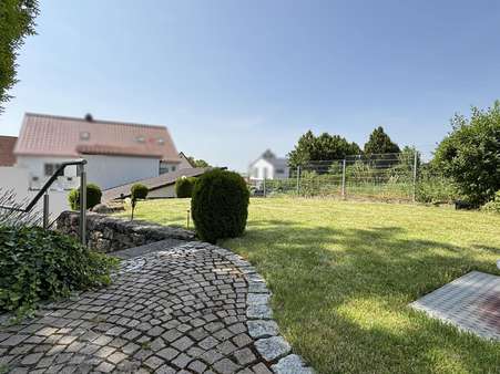 Vorgarten - Einfamilienhaus in 55270 Sörgenloch mit 168m² kaufen