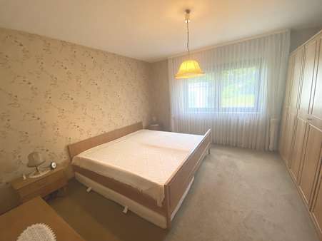 Schlafzimmer - Erdgeschosswohnung in 68623 Lampertheim mit 90m² kaufen