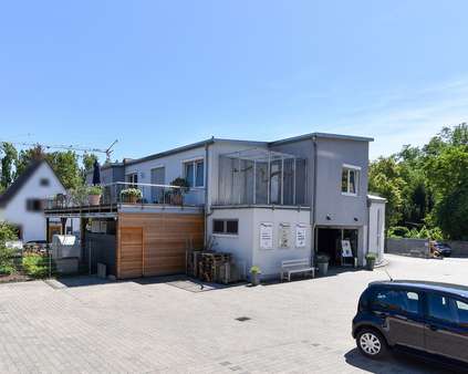 Blick vom Parkplatz - Bürohaus in 55232 Alzey mit 171m² als Kapitalanlage kaufen