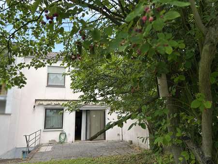 Terrasse - Reihenmittelhaus in 67551 Worms mit 83m² kaufen
