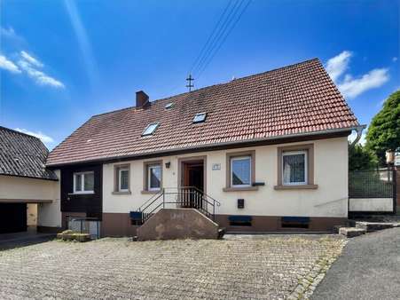 Strassenansicht - Einfamilienhaus in 67814 Jakobsweiler mit 150m² kaufen