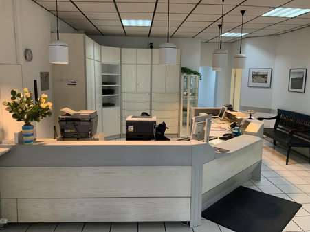 Empfang - Etagenwohnung in 67547 Worms mit 220m² kaufen